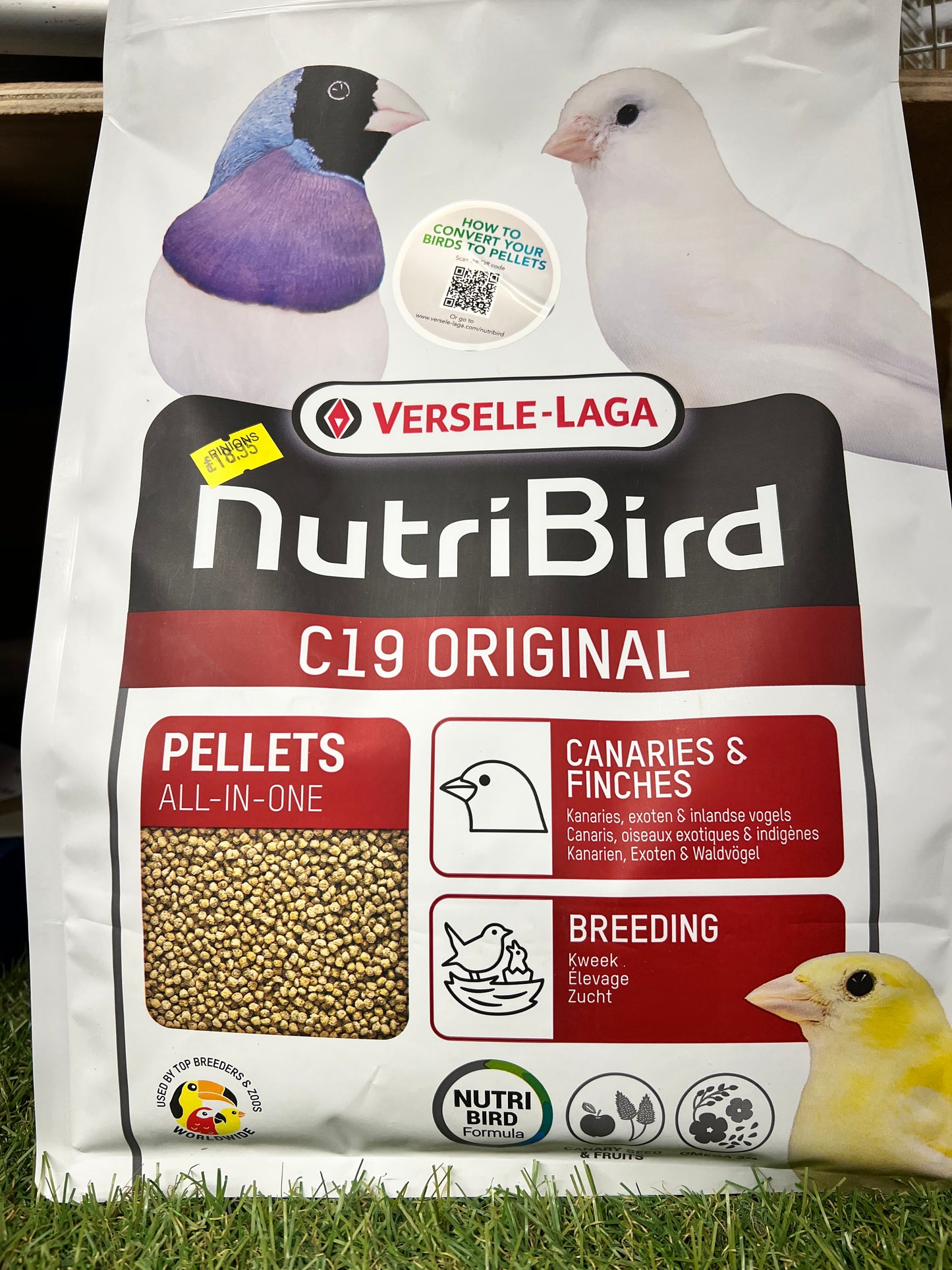 NUTRIBIRD C19 ORIGINAL FOOD FOR CANARIES AND TROPICAL FINCHES